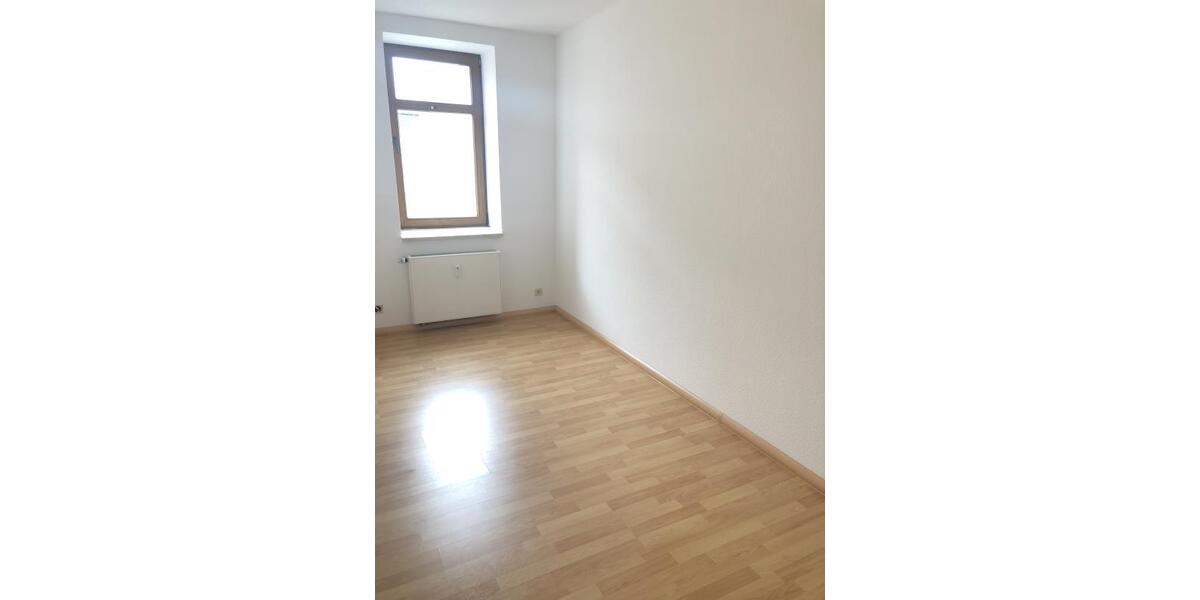 Etagenwohnung Mittweida - 4 Zimmer, 102 m&sup2;, 695&euro; | Angebot:24489760