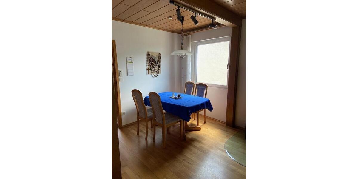 Erdgeschoßwohnung Bretten - 4.5 Zimmer, 130 m&sup2;, 1.160&euro; | Angebot:26699388