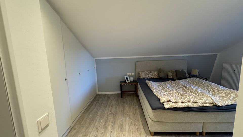 Dachgeschoßwohnung Trittau - 2 Zimmer, 80 m&sup2;, 1.100&euro; | Angebot:26663280