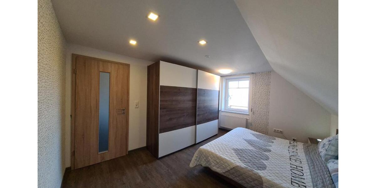 Dachgeschoßwohnung Aurich Georgsfeld und Tannenhausen - 3 Zimmer, 80 m&sup2;, 950&euro; | Angebot:25988502