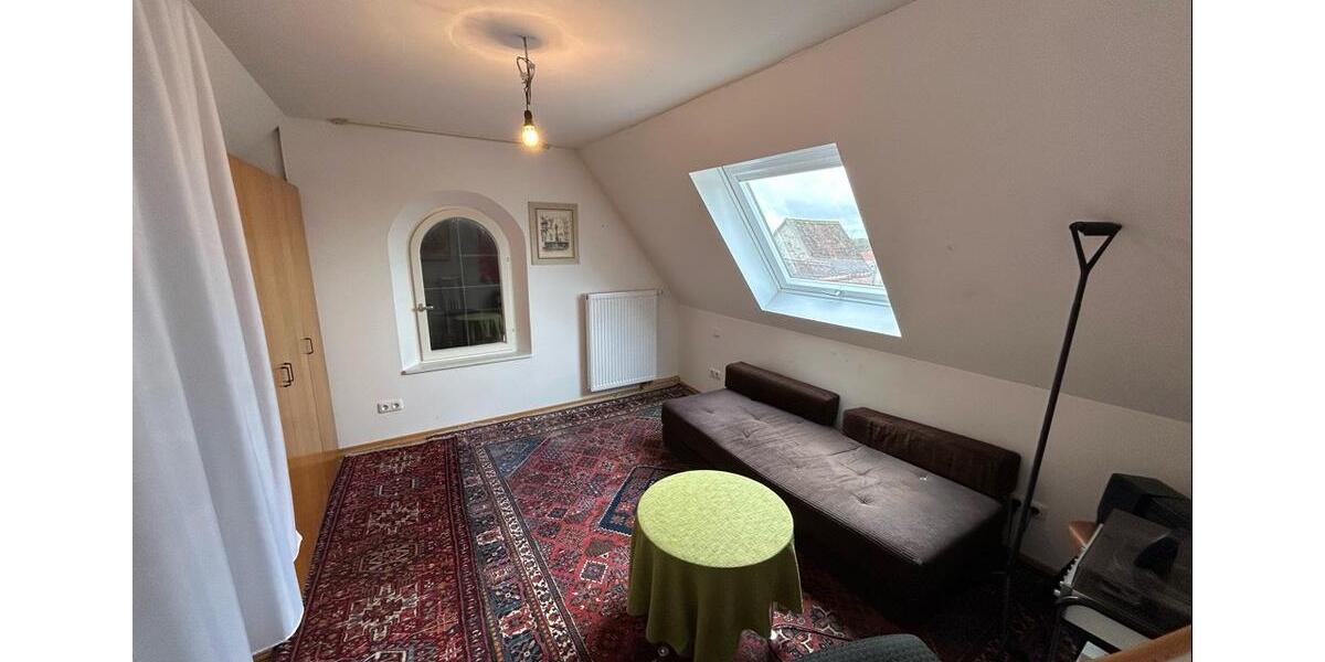 Dachgeschoßwohnung Rothenburg ob der Tauber - 1 Zimmer, 38 m&sup2;, 320&euro; | Angebot:26482725