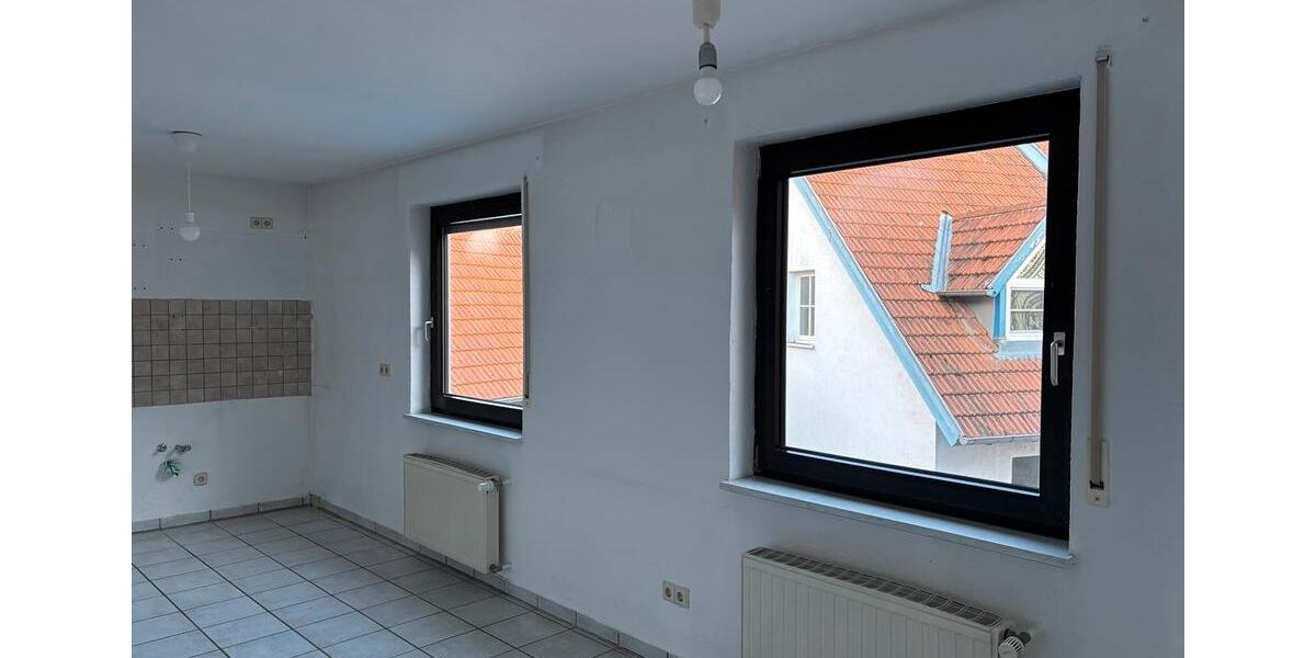 Mehrfamilienhaus, Wohnhaus Neckarbischofsheim - 8 Zimmer, 194 m&sup2;, 1.900&euro; | Angebot:25992356