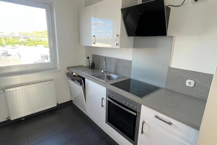 Zell am Main helle 3 Zimmer Wohnung mit Einbauküche und Balkon