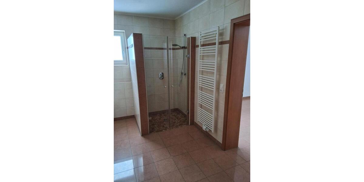 Etagenwohnung Oberviechtach - 2 Zimmer, 115 m&sup2;, 700&euro; | Angebot:24658291