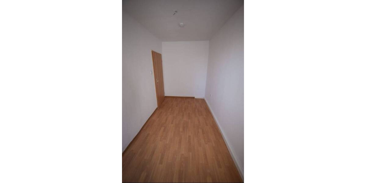 Etagenwohnung Riesa Pausitzer Delle - 3 Zimmer, 59 m&sup2;, 345&euro; | Angebot:25986303