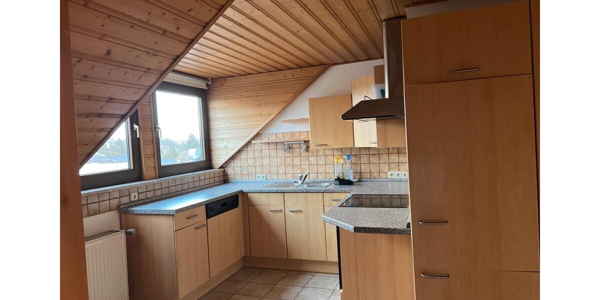 Dachgeschoßwohnung Maxhütte-Haidhof Haidhof - 3 Zimmer, 105 m&sup2;, 1.250&euro; | Angebot:24849794