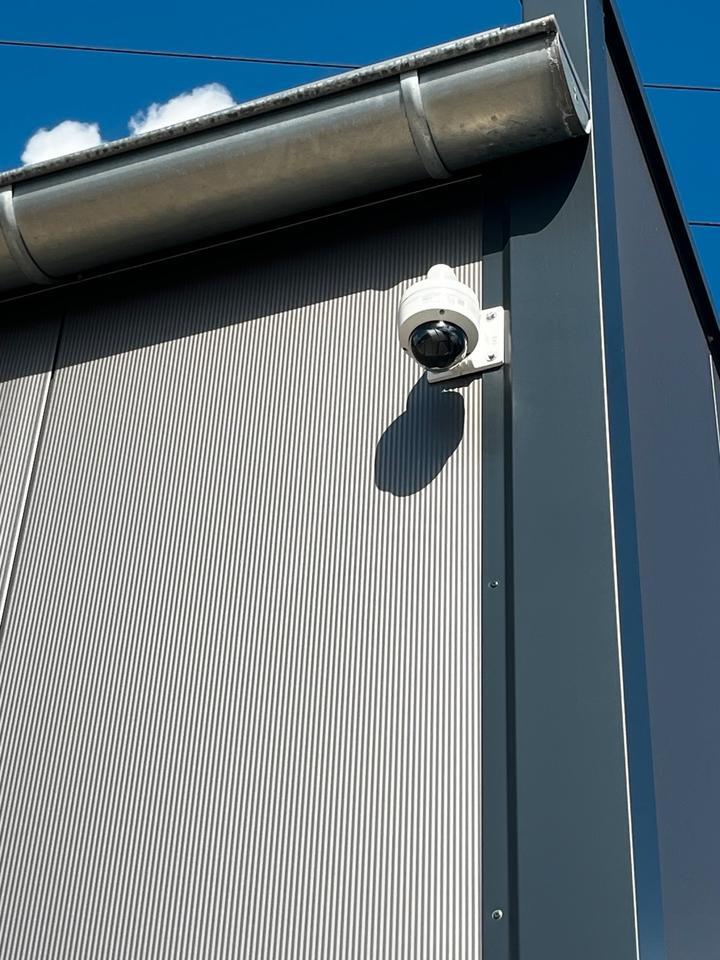 Lagerhalle mit Außenfläche Eingezäunt und Videoüberwacht