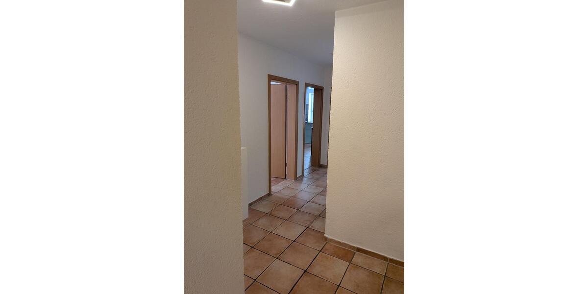 Erdgeschoßwohnung Bad Salzdetfurth - 2 Zimmer, 108 m&sup2;, 690&euro; | Angebot:25933157