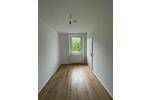 **FRISCH SANIERT**HELLE 2-Zimmerwohnung MIT BALKON + GROßEM TAGESLICHBAD**