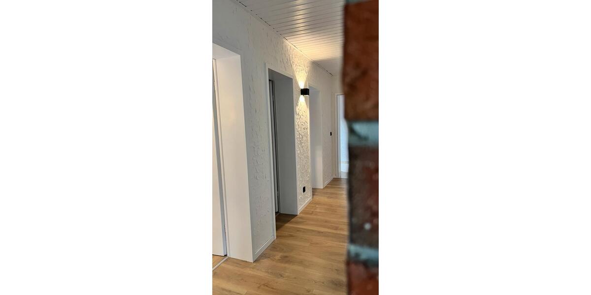 Dachgeschoßwohnung Otterbach - 4 Zimmer, 120 m&sup2;, 1.250&euro; | Angebot:26115257