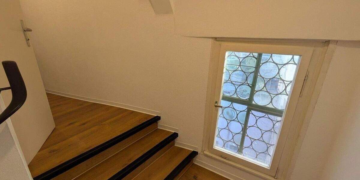 Etagenwohnung Schwäbisch Hall Tullauer Höhe - 3 Zimmer, 125 m&sup2;, 1.100&euro; | Angebot:25801403