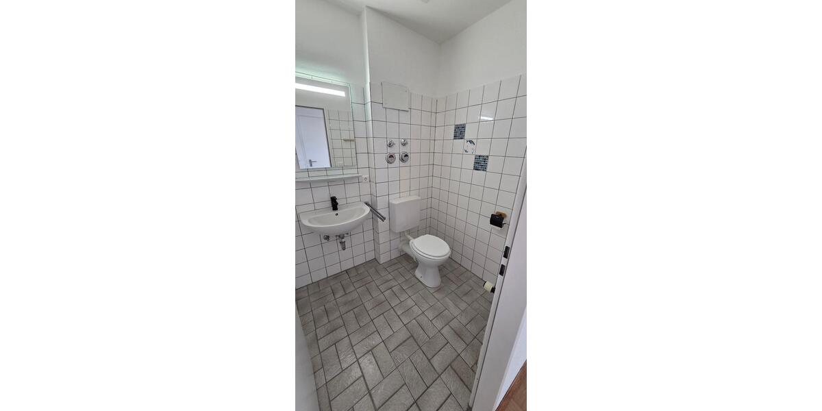 Dachgeschoßwohnung Pforzheim Weststadt - 2 Zimmer, 48 m&sup2;, 700&euro; | Angebot:26703757