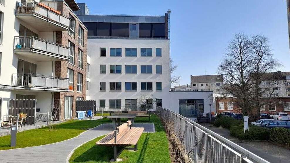 Wohnung zum Mieten in Kiel 370,65 € 24.71 m²