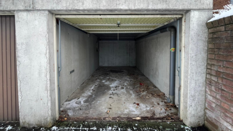 Exklusive 135 qm Wohnung mit Kamin, Einbauküche & Garage 4 zimmer