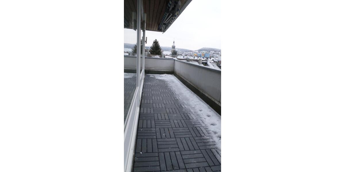 3 Zimmer DG Wohnung kernsaniert mit 30qm Dachterrasse 3 zimmer