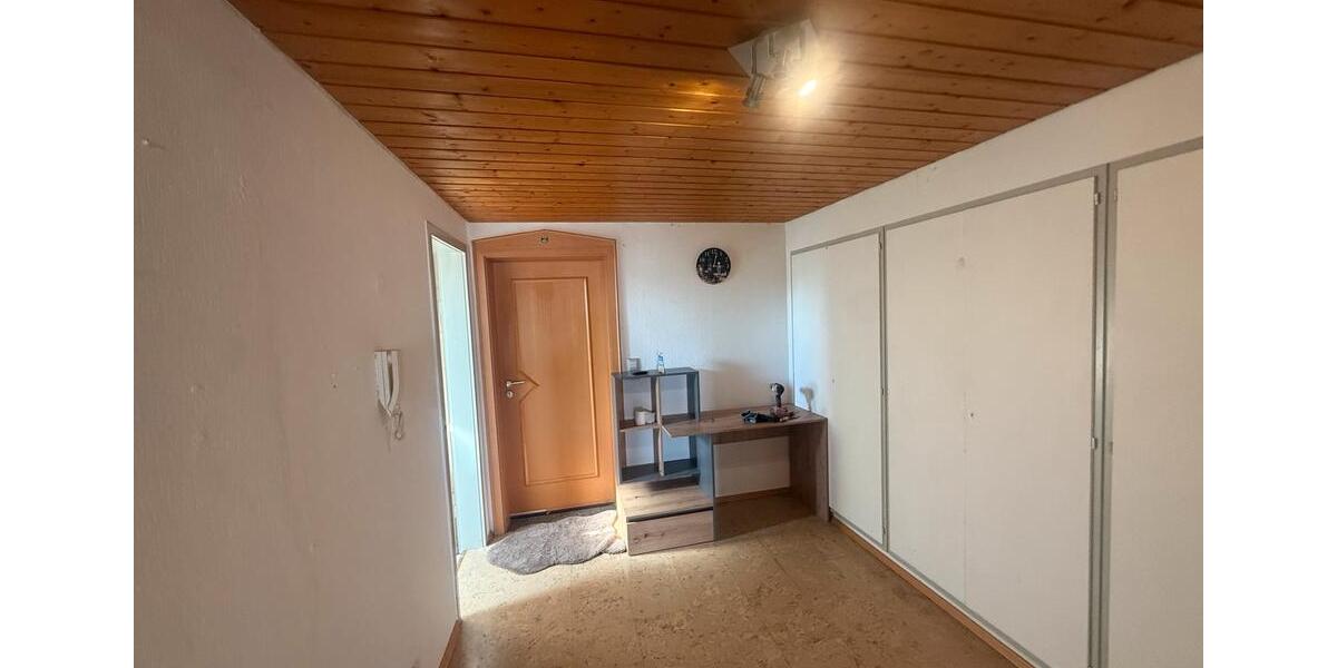 Dachgeschoßwohnung Villingen-Schwenningen Schwenningen - 2 Zimmer, 45 m&sup2;, 700&euro; | Angebot:25922260