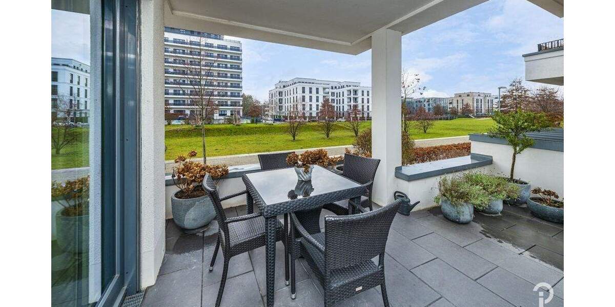 Etagenwohnung Düsseldorf Oberkassel - 3 Zimmer, 130 m&sup2;, 2.900&euro; | Angebot:24808266