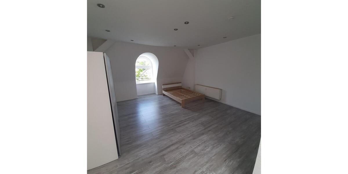 Dachgeschoßwohnung Magdeburg - 3 Zimmer, 105 m&sup2;, 700&euro; | Angebot:20606585