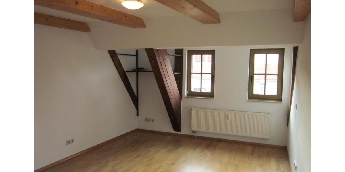 Dachgeschoßwohnung Freiberg - 2 Zimmer, 41 m&sup2;, 300&euro; | Angebot:25639162