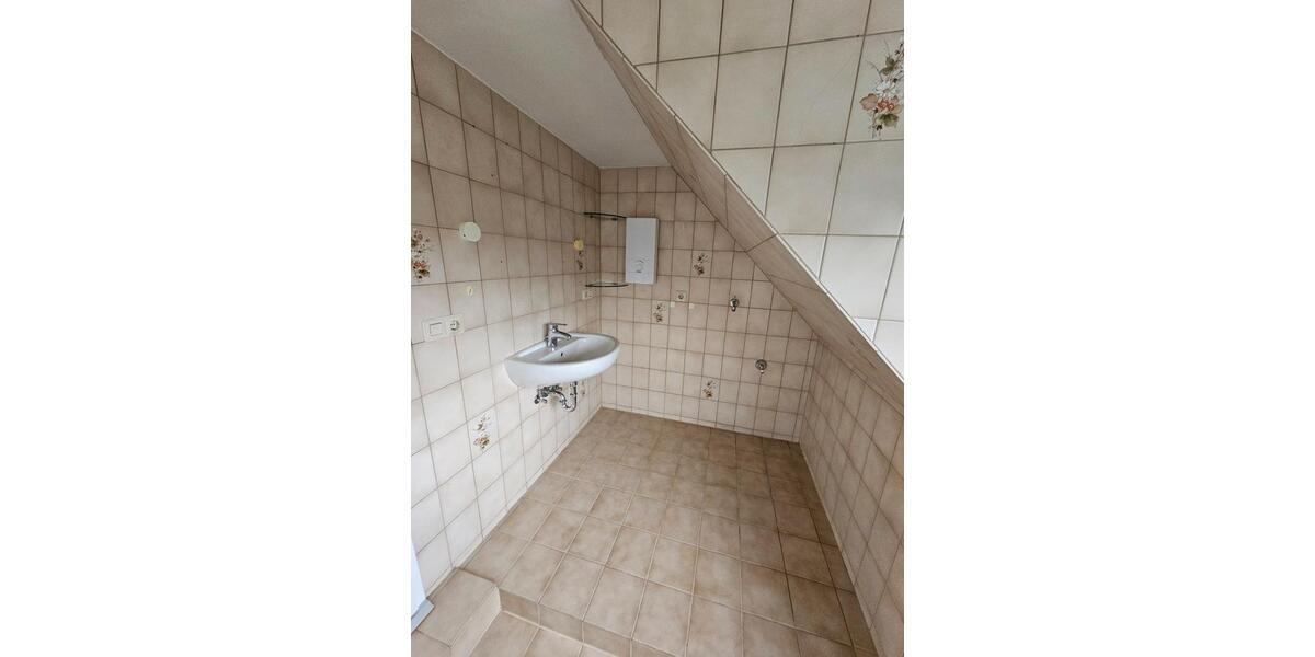 Dachgeschoßwohnung Sankt Wendel - 4 Zimmer, 90 m&sup2;, 690&euro; | Angebot:24905597