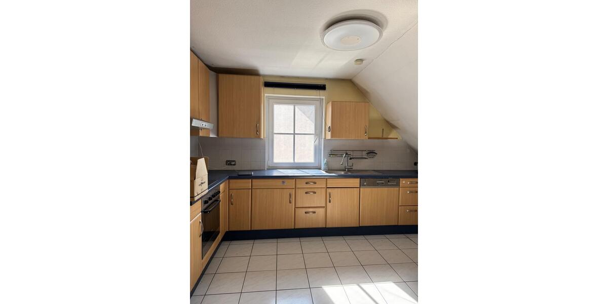 Dachgeschoßwohnung Mommenheim - 4 Zimmer, 94 m&sup2;, 800&euro; | Angebot:26507351