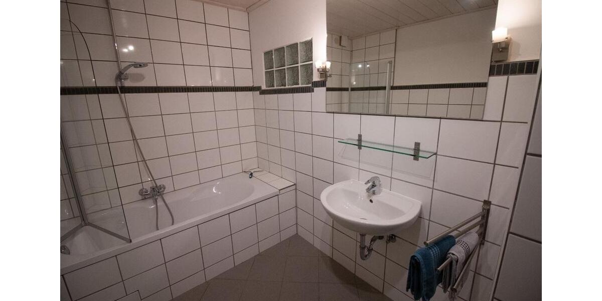 Wohnen auf Zeit Springe - 3 Zimmer, 100 m&sup2;, 25&euro; | Angebot:23595295