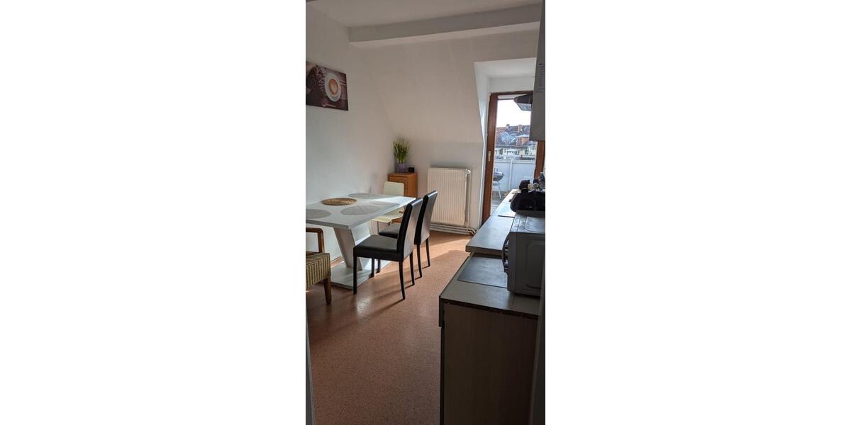 Dachgeschoßwohnung Hameln - 3 Zimmer, 75 m&sup2;, 595&euro; | Angebot:25964881