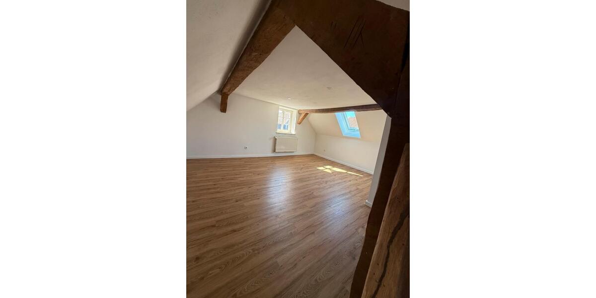 Etagenwohnung Schwalmstadt - 5 Zimmer, 145 m&sup2;, 950&euro; | Angebot:25298613