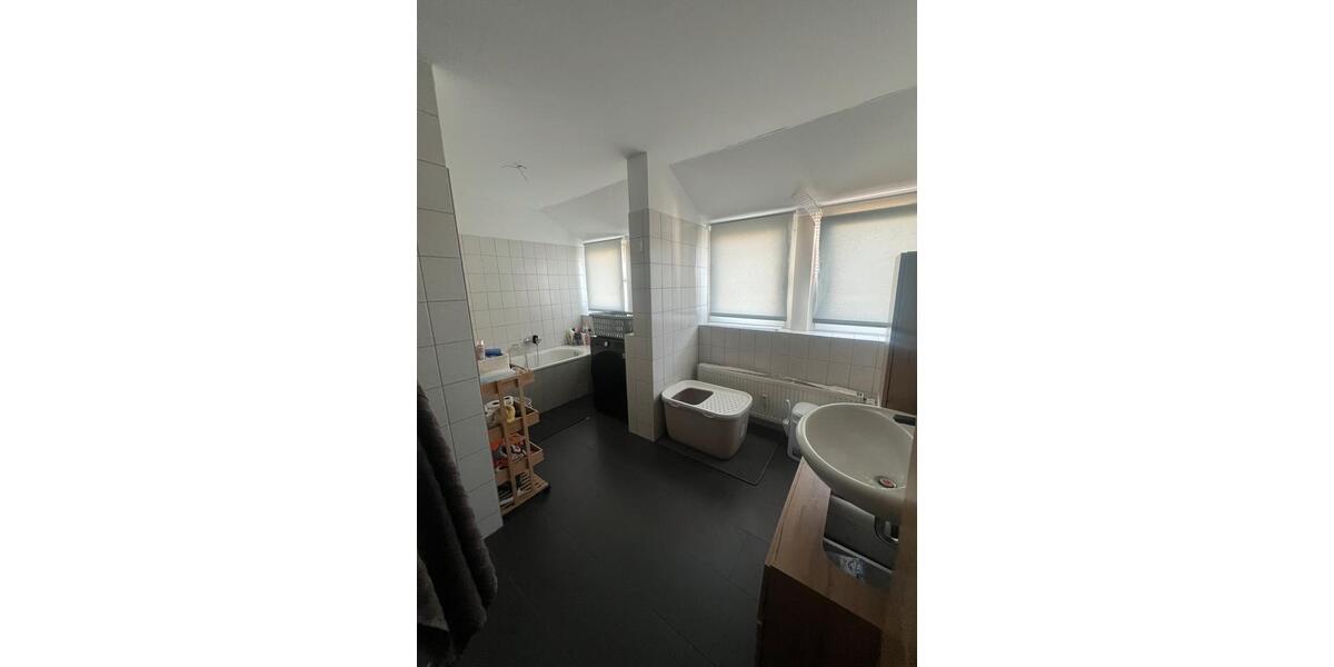 Dachgeschoßwohnung Hessisch Oldendorf - 3.5 Zimmer, 86 m&sup2;, 850&euro; | Angebot:26355843