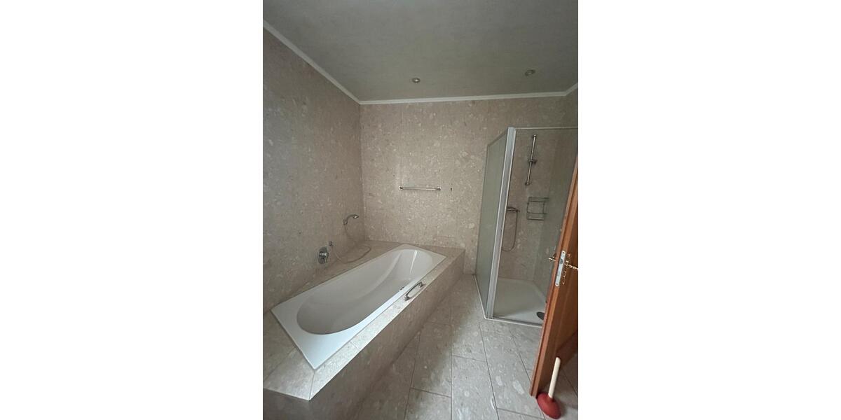 Einfamilienhaus Emden - 3 Zimmer, 107 m&sup2;, 1.200&euro; | Angebot:24842679