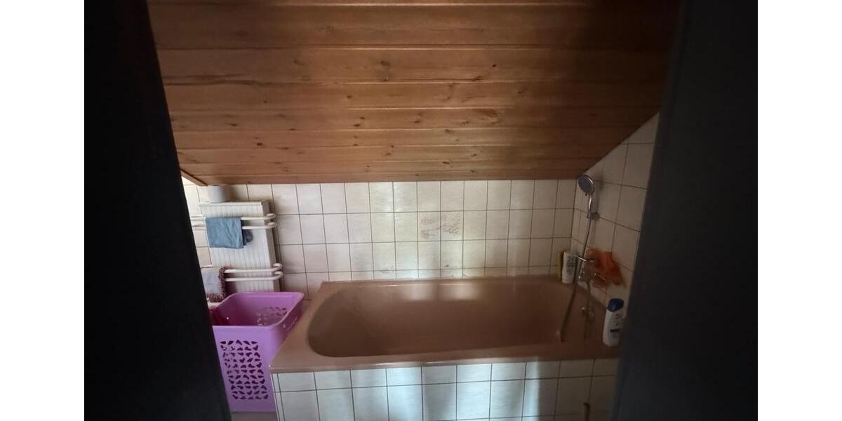 Dachgeschoßwohnung Kempten (Allgäu) Auf der Halde - 1 Zimmer, 15 m&sup2;, 450&euro; | Angebot:26375383