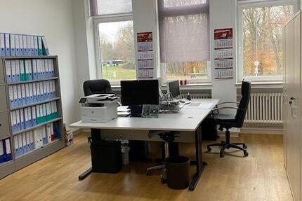 Bürohälfte zu vermieten, voll möbliert, 50735 Köln zimmer