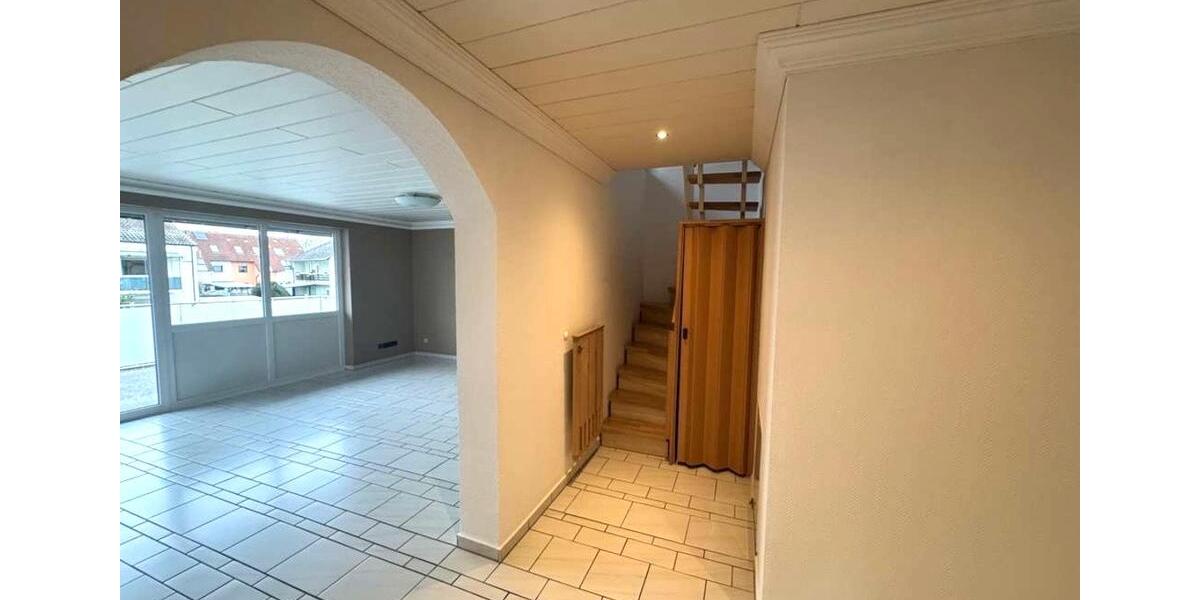 Maisonettenwohnung Ludwigshafen am Rhein Edigheim - 5 Zimmer, 130 m&sup2;, 1.850&euro; | Angebot:25655461