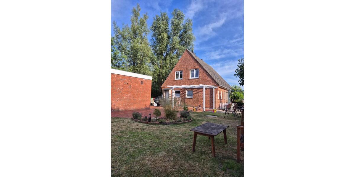 Einfamilienhaus Bredstedt - 5 Zimmer, 127 m&sup2;, 1.413&euro; | Angebot:25988684