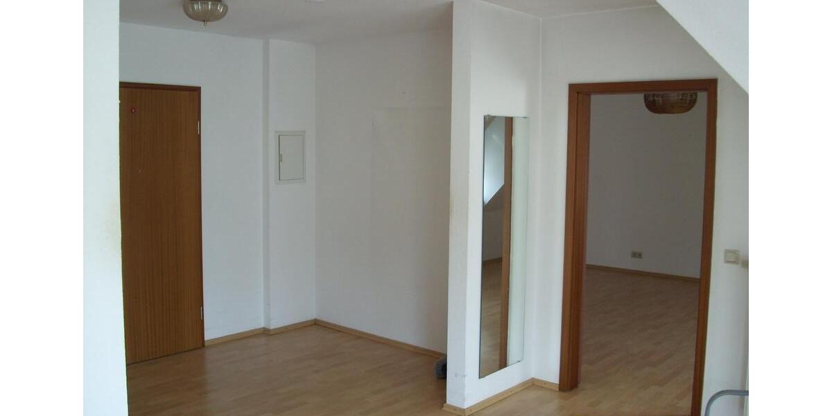 Dachgeschoßwohnung Aßlar - 2 Zimmer, 70 m&sup2;, 800&euro; | Angebot:25943857