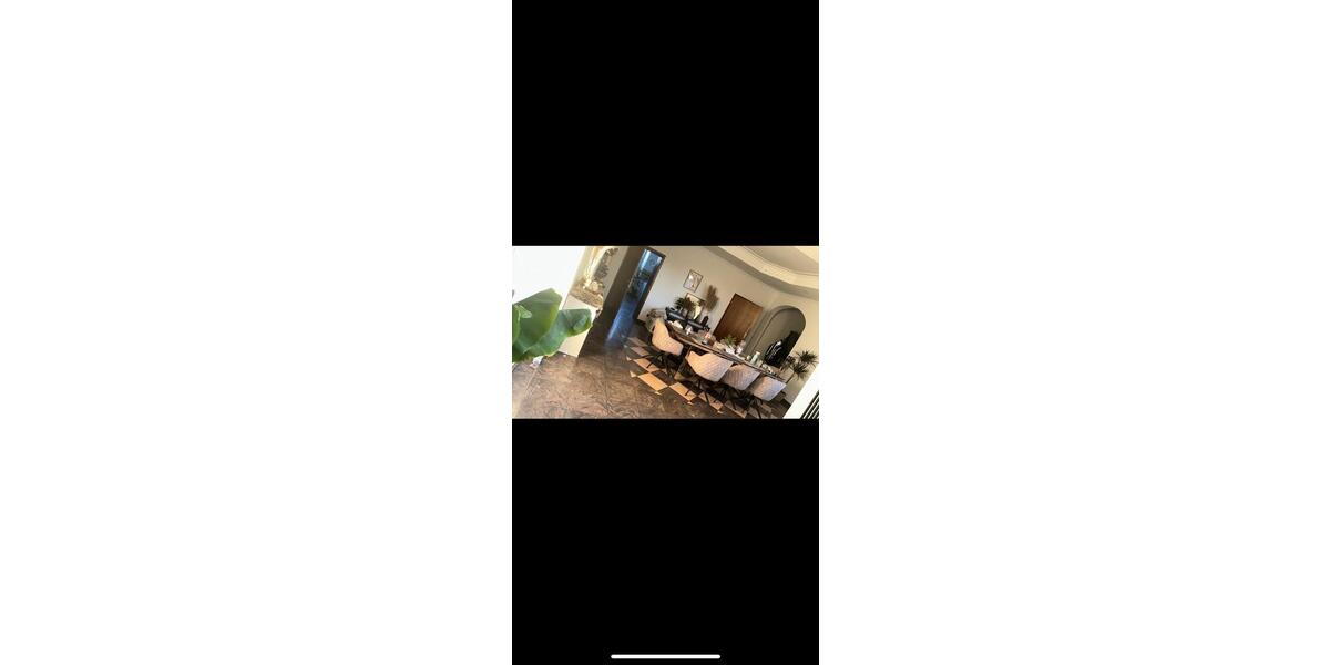 Etagenwohnung Frechen - 4 Zimmer, 180 m&sup2;, 1.900&euro; | Angebot:24772493