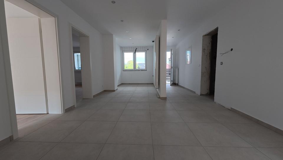 Etagenwohnung Mannheim Rheinau - 4.5 Zimmer, 106 m&sup2;, 1.700&euro; | Angebot:26254450