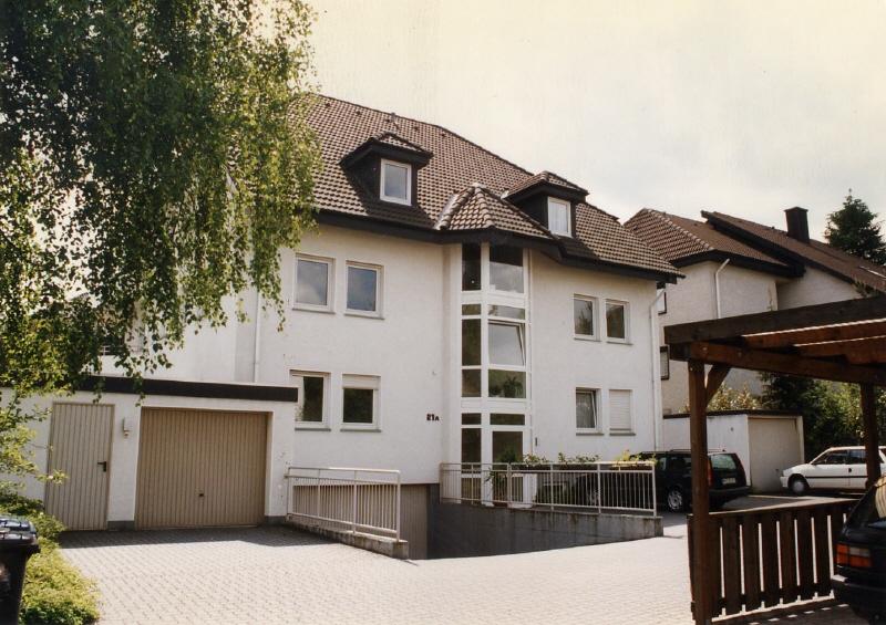 Schöne 2 Zi. Wohnung mit Balkon und optional anmietbarer Doppelgarage 2 zimmer