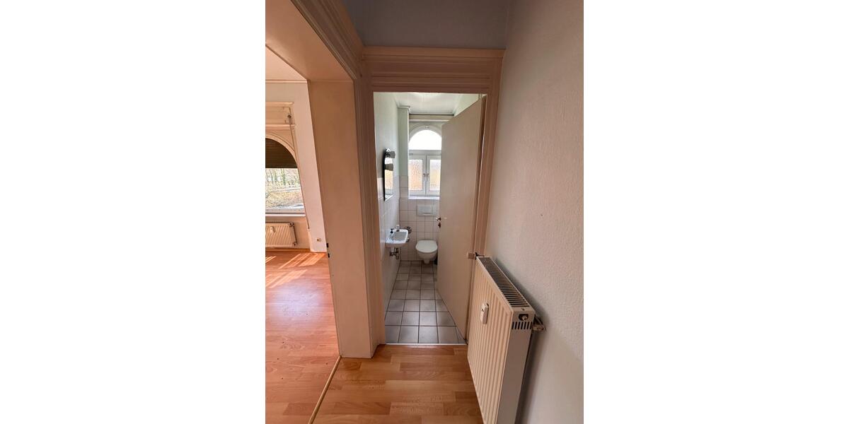 Etagenwohnung Frankfurt am Main West - 5 Zimmer, 130 m&sup2;, 2.000&euro; | Angebot:25646674