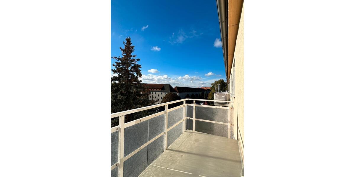 Etagenwohnung Bad Dürrenberg - 3 Zimmer, 59 m&sup2;, 400&euro; | Angebot:23054251