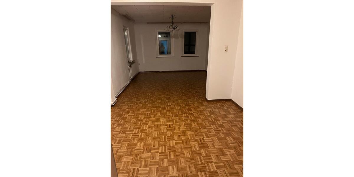 Etagenwohnung Volkmarsen - 4 Zimmer, 85 m&sup2;, 560&euro; | Angebot:25873648