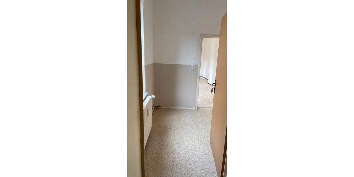 Etagenwohnung Naumburg (Saale) - 1 Zimmer, 28 m&sup2;, 370&euro; | Angebot:26454204