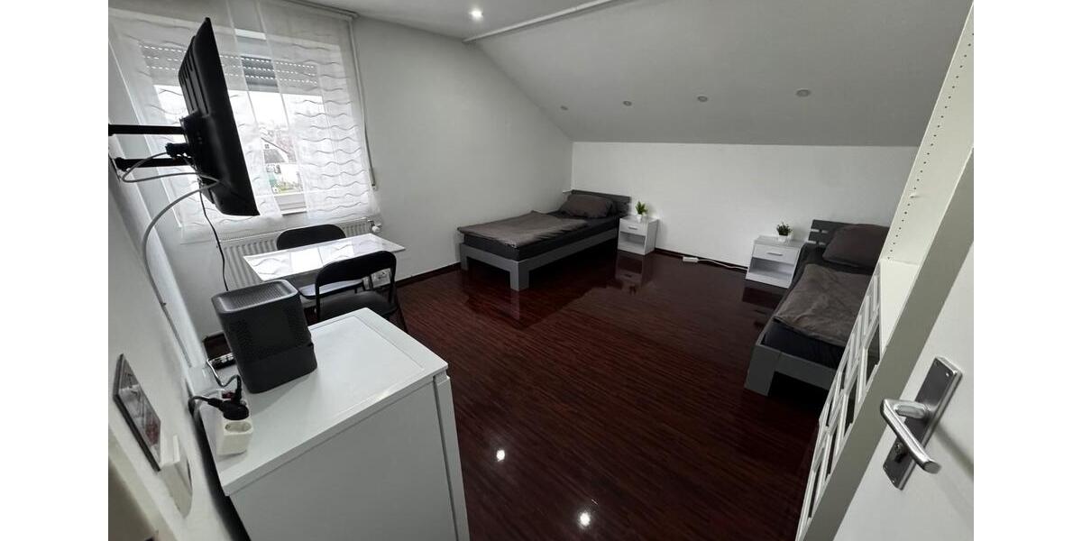 Wohnen auf Zeit Kötz - 7 Zimmer, 170 m&sup2;, 28&euro; | Angebot:23863565