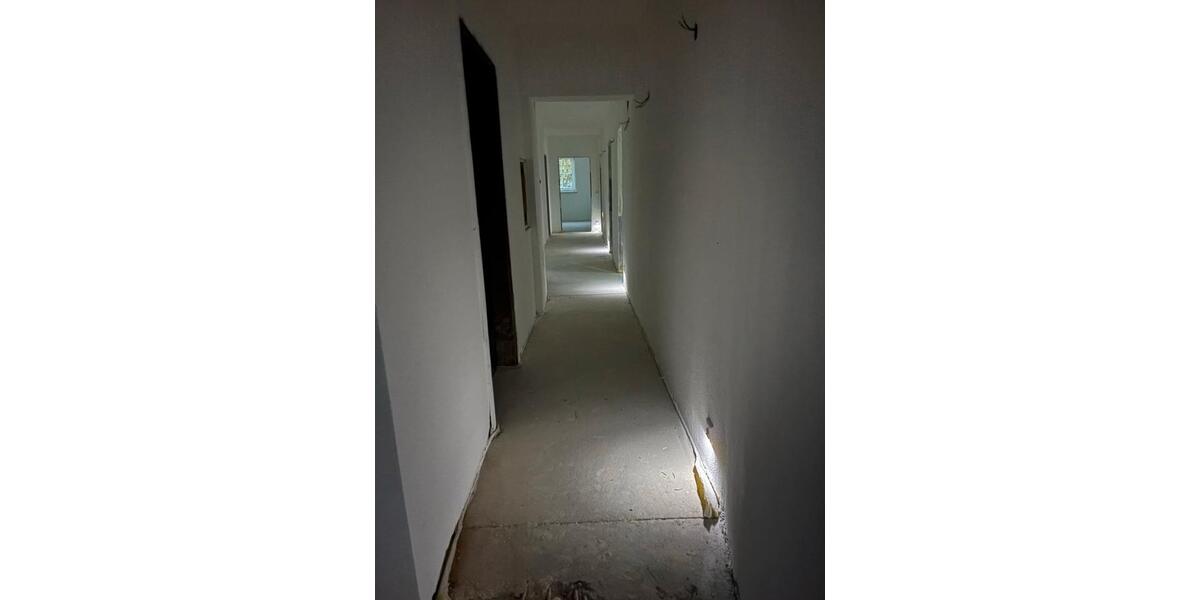 Erdgeschoßwohnung Nabburg - 3 Zimmer, 135 m&sup2;, 1.440&euro; | Angebot:25370217