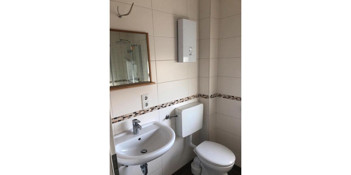Wohnen auf Zeit Riegelsberg - 4 Zimmer, 120 m&sup2;, 320&euro; | Angebot:26493042
