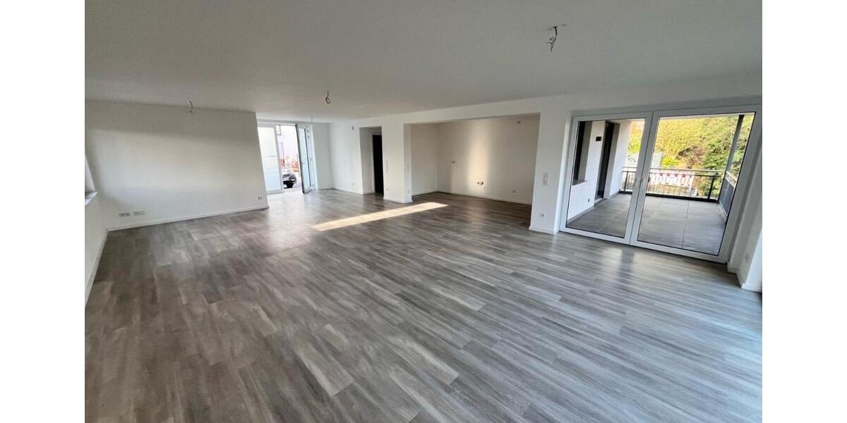 Erdgeschoßwohnung Schloß Holte-Stukenbrock Stukenbrock - 3 Zimmer, 138 m&sup2;, 1.380&euro; | Angebot:26249905