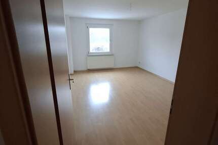 Wohnung Bitterfeld-Wolfen Wolfen - 2 Zimmer, 50 m&sup2;, 350&euro; | Angebot:25253750
