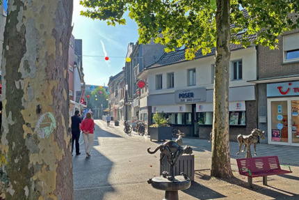 Einzelhandel in Grevenbroich 1.700 € 90 m² zimmer