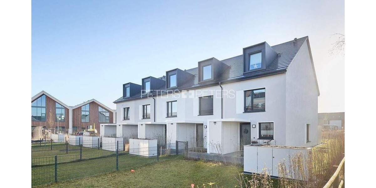 Reihenmittelhaus Geesthacht Heinrichshof - 5 Zimmer, 145 m&sup2;, 1.990&euro; | Angebot:23977058