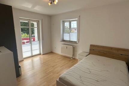 Modernes, helles 25qm WG-Zimmer in Stadtnähe